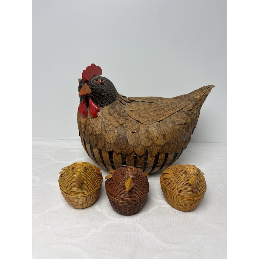 Vtg Woven Chicken/Hen Egg Covered Basket Decor Farmhouse Country 3 Baby Chicks